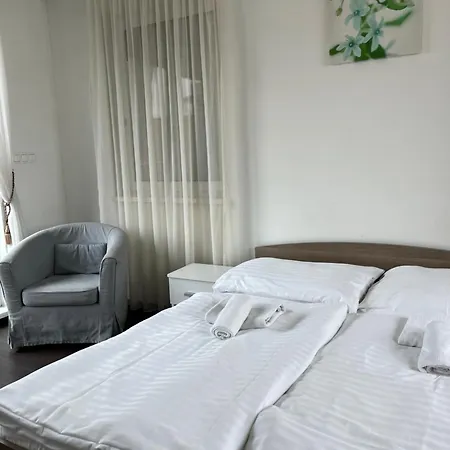 Fine Restaurant & 4*