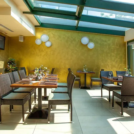 Guest house Fine Restaurant & 3*