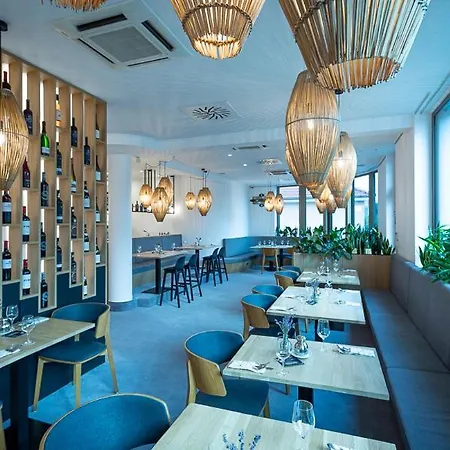 Fine Restaurant & 게스트하우스 말라츠키